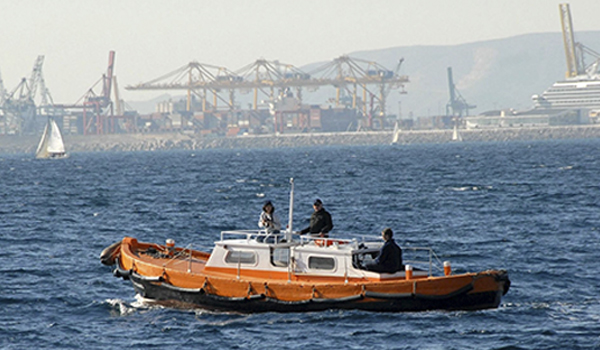 Embarcació bot pràctic Pollux